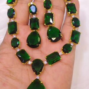 Emerald Green Gold Polished Jewelry Set for Women – Luxury Necklace & Earrings Set – Wedding & Party Wear in Pakistan